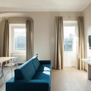 easyhomes-duomo-suites-apartments.italymilanhotels.net/